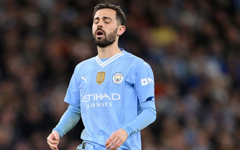 Bernardo Silva úp mở rời Manchester City