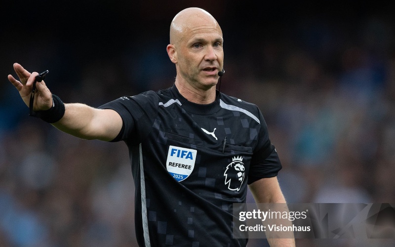 Trọng tài là người có quyền kiểm soát toàn bộ thời gian.